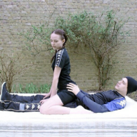 奚 其实我也想在你左右，