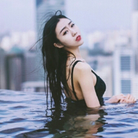 深谙世故却不世故，才