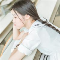 热情腐朽 一个人走，一个人睡；