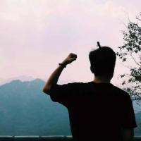 回樱年。 人不为己 天诛地灭