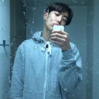 她说；浪够了，记得回家 我终于学会笑着摇头拒