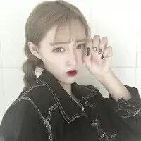 谭薇咩 樱花掉落的速度是每秒