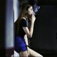 谭薇咩 樱花掉落的速度是每秒