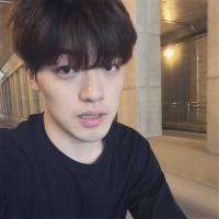 [颜果果] 哀伤，哭泣，心痛，如