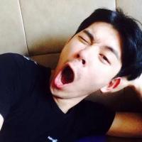 [颜果果] 哀伤，哭泣，心痛，如