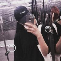 人从众 坚强的人，并不是能应