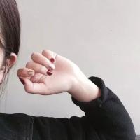 随波逐流。 “他有情书他有酒 他