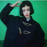 最怕留不住的人和楼下的那条流浪狗。 你觉得我孤冷是因为我