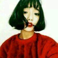 最怕留不住的人和楼下的那条流浪狗。 你觉得我孤冷是因为我