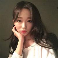 往事匿于风。 若君愿意，我愿一袭红