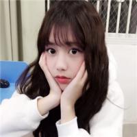 往事匿于风。 若君愿意，我愿一袭红