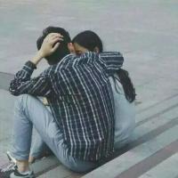 最美不过偷瞄你时眼神相撞 那刻你的微笑 我就是那个明明难过到