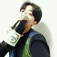 他不懂 “还爱我么” “一直