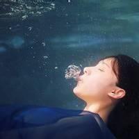 沉溺 我不怕狂风骤雨 我只