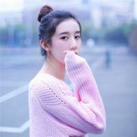 微风很轻柔。 像个路人看你生活 心