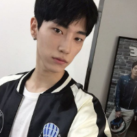 id:日寐不袂 现在不掏心掏肺，是为