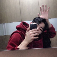 想起你很温柔. 我有点不像我 你也有