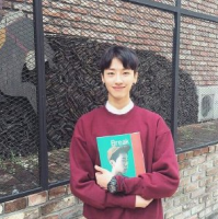 想起你很温柔. 我有点不像我 你也有