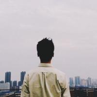 等你眉间布满风尘眼里