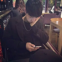 苏若柒。 如果你看到前面的阴影