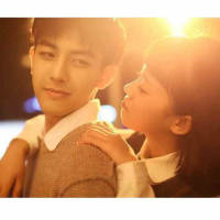 “喜欢不能太明显 不然不值钱 Love is ha