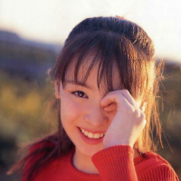“喜欢不能太明显 不然不值钱 Love is ha