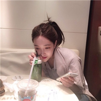 闻讯 是该夸你对她忠心不二