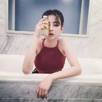 枪口对了我. 也许，我只是你心中的
