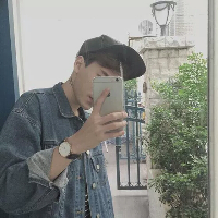 HUANG. “我的零食分你一半