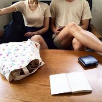 找一个牵你手再累再苦都不松手的人吧 心若向阳 何惧忧伤