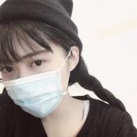闻讯 你的肩膀染了她的缠绵