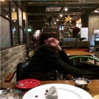 许我三千笔墨画你绝世倾城 你笑我朋友稀少孤身一