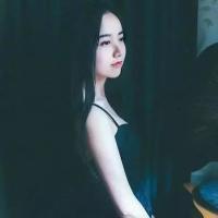 . 沾有泪痕的衣枕幼稚的
