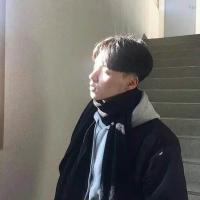 许醉. 现在所有的不快乐，都