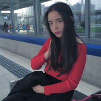 业余诗人. 我想摸你的头发只是简