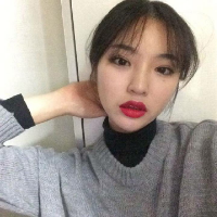 希望喂魔鬼，热情养狂风。 想做你的枕边书怀中猫