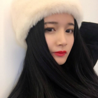 业余诗人. 在他的空间里没有一条