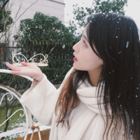 业余诗人. 在他的空间里没有一条