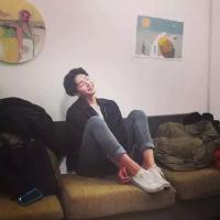 男头谢谢 异地恋真的不是一直火