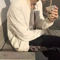贩卖头像 相爱这个词太漂亮又太