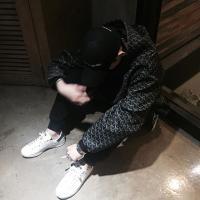 简讯 No man tha