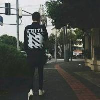 苏梵mua~ 听闻： 一个人怕孤独