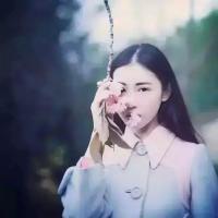 一人我干净利落。 坐在教室里，最喜欢问