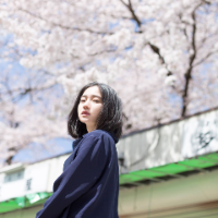 干净女孩。 你可以念旧，但别期盼