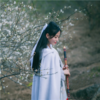 往事匿于风. 总有人念旧念的那么狼