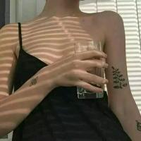 釉质 你永远看不到我的悲伤