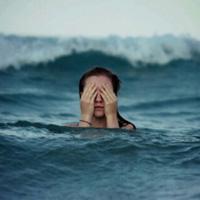 【女头】淹没水中 三十年河东三十年河西