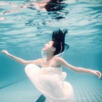 【女头】淹没水中 三十年河东三十年河西