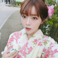 小孩才分对错成人只分强弱。 我现在很累很烦很揪心