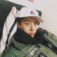 戴帽子的男头。 我什么态度，这取决于
